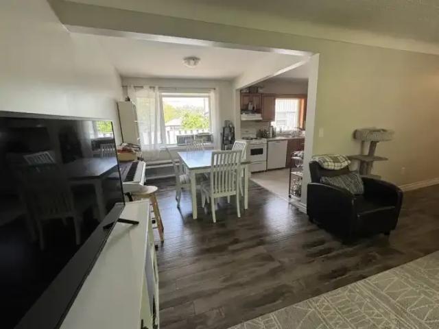 House 3 Bedroom For Rent St. Catharines ON 2195 ES103739926