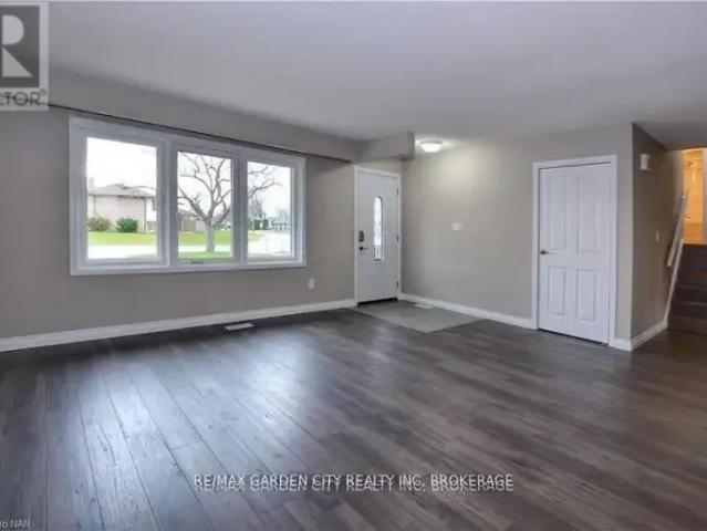 House 3 Bedroom For Rent St. Catharines ON 2300 ES103322775