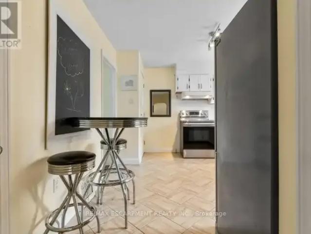 House 3 Bedroom For Rent St. Catharines ON 2400 ELS102715485