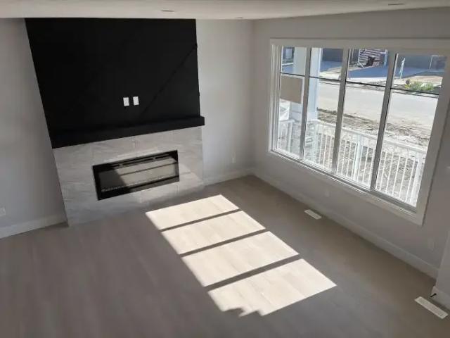 House 3 Bedroom For Rent St. Albert AB 2600 ES103367669