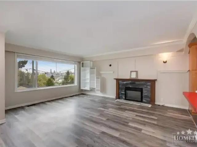 House 3 Bedroom For Rent Surrey BC 2700 ES101687870