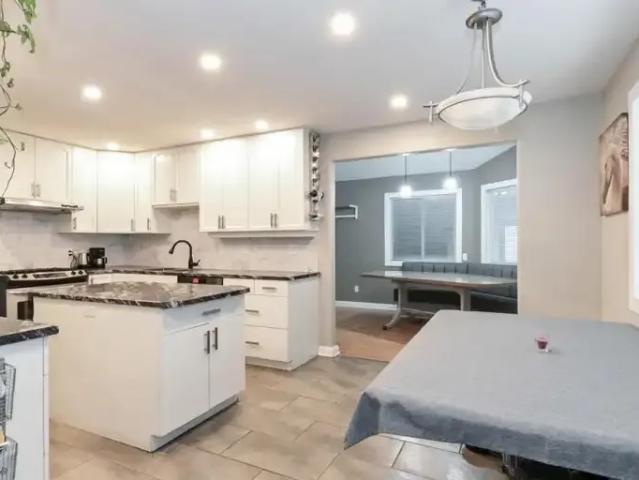 House 3 Bedroom For Rent Surrey BC 3200 ES103740129