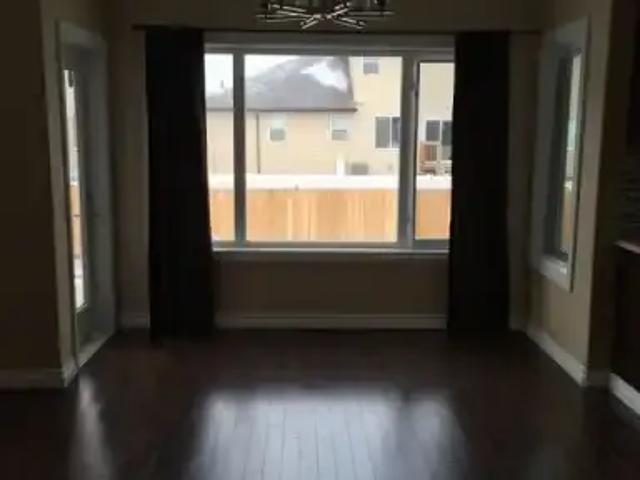 House 3 Bedroom For Rent Pilot Butte SK 3395 ES102629203
