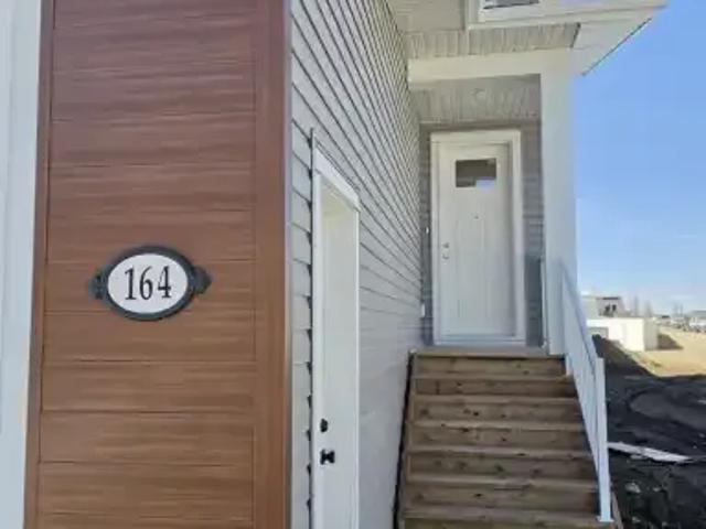 House 3 Bedroom For Rent Red Deer AB 2650 ELS101687617
