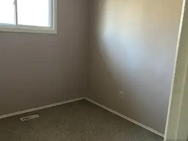 House 3 Bedroom For Rent Regina SK 1525 ES101827606