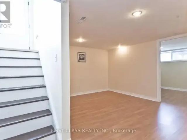 House 3 Bedroom For Rent Richmond Hill ON 2000 ES102243199