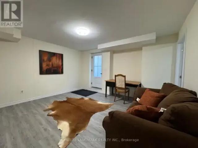 House 3 Bedroom For Rent Richmond Hill ON 2499 ES103840365