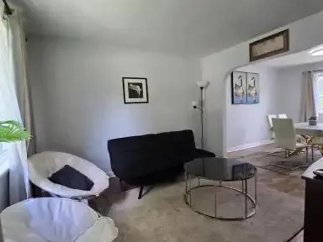 House 3 Bedroom For Rent Woodstock ON 2300 ES105023412