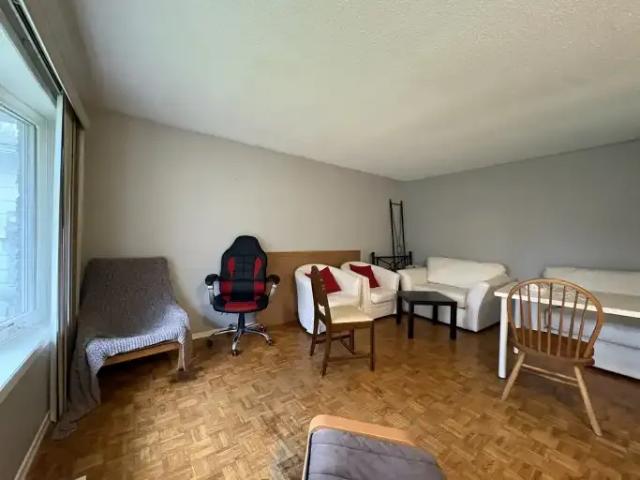 House 3 Bedroom For Rent Waterloo ON 2600 ES102846707