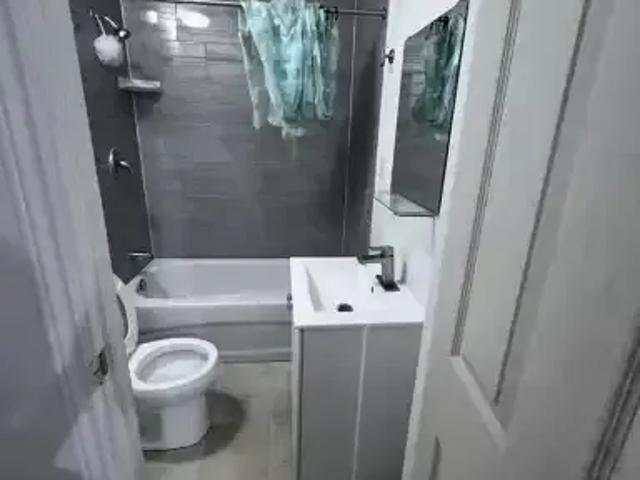 House 3 Bedroom For Rent Waterloo ON 2700 ES102339261