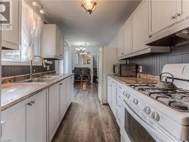 House 3 Bedroom For Rent Waterloo ON 2700 ES103542359