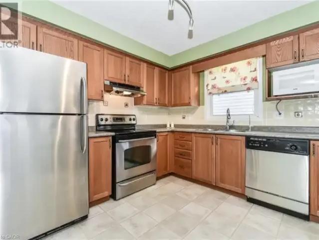 House 3 Bedroom For Rent Waterloo ON 2950 ES102701648