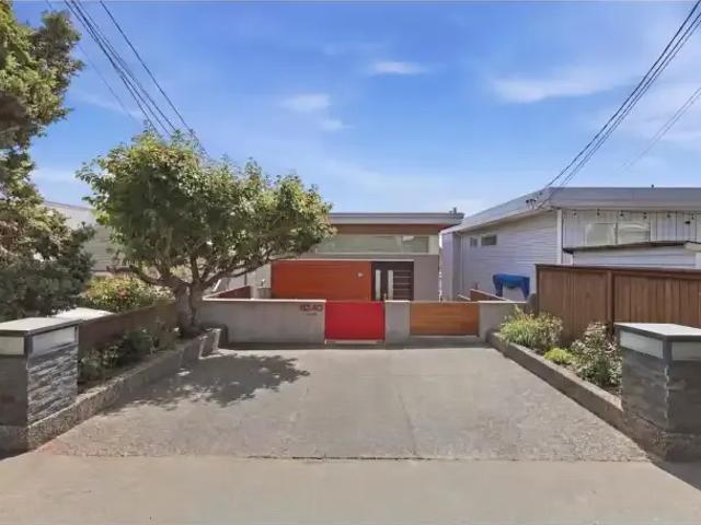 House 3 Bedroom For Rent White Rock BC 5750 ELS102883759