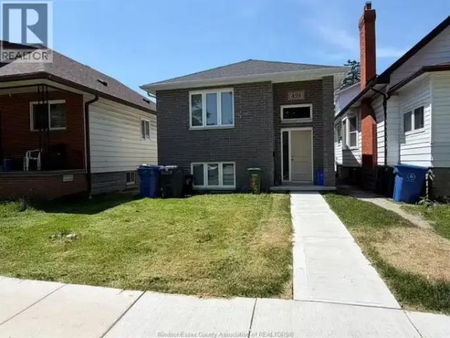 House 3 Bedroom For Rent Windsor ON 800 ELS102658693