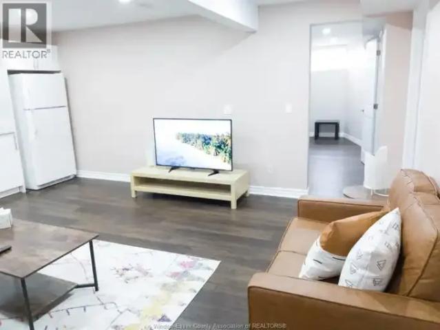 House 3 Bedroom For Rent Windsor ON 1900 ELS102052792