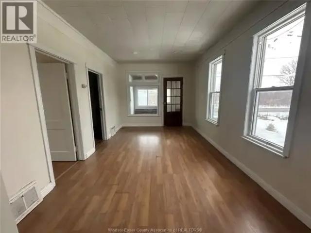 House 3 Bedroom For Rent Windsor ON 1950 ELS101878667