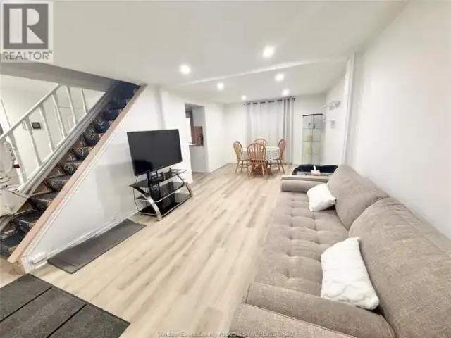 House 3 Bedroom For Rent Windsor ON 2500 ELS101879260