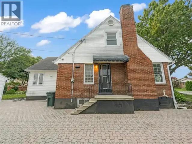 House 3 Bedroom For Rent Windsor ON 2700 ES103487760