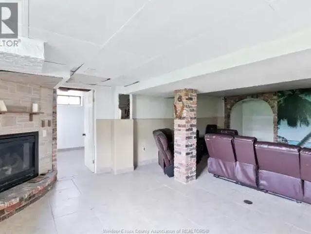 House 3 Bedroom For Rent Windsor ON 2800 ES103091776