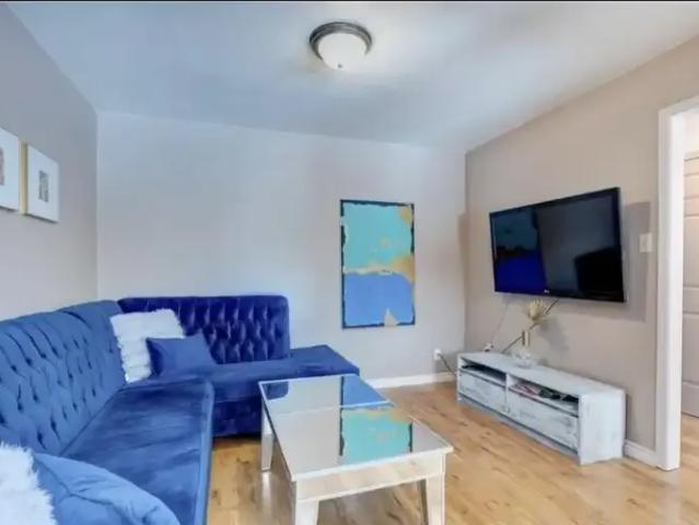 House 3.5 Bedroom For Rent Barrie ON 2960 ES103338311