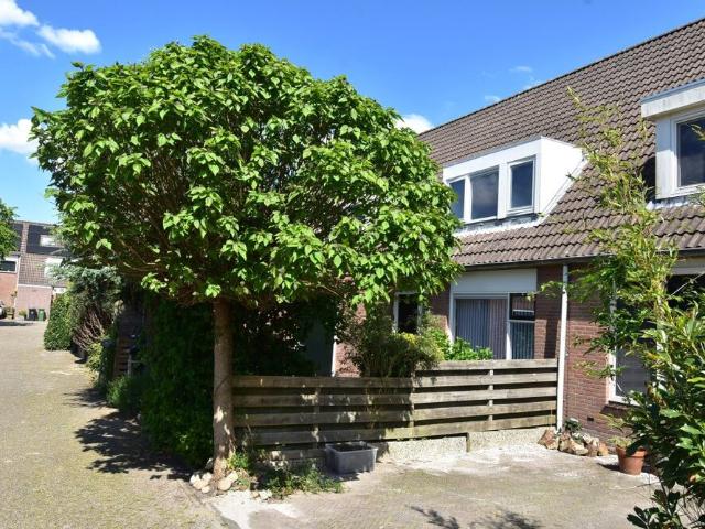 Eengezinswoning, tussenwoning te huur in Zoetermeer
