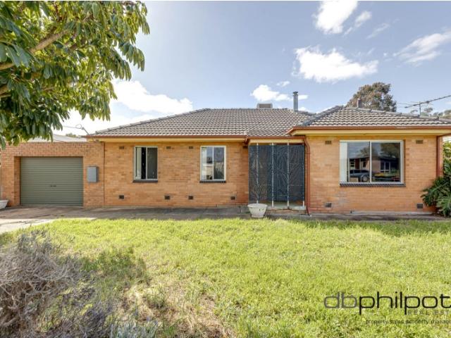 house to let in 7 Robins Street, Elizabeth Downs 3 bed
