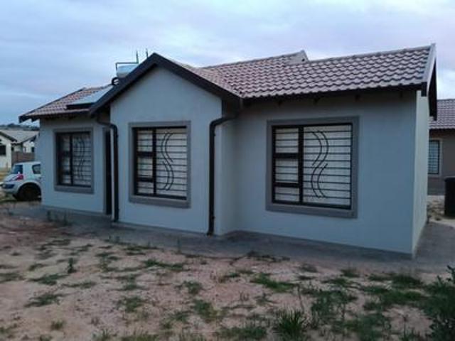 house to let in rooderport