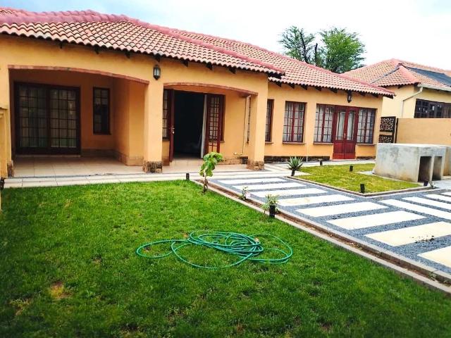 House to Rent in Noordwyk