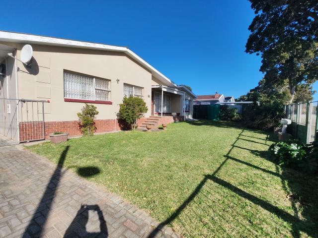House to rent in Broadwood