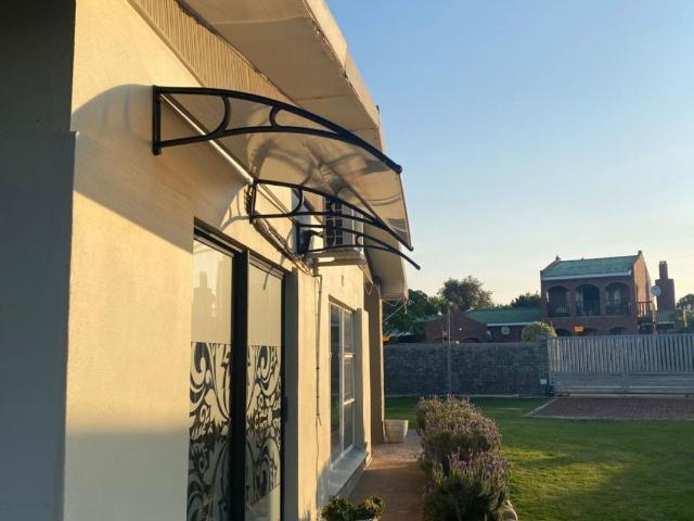 House to rent in C Place