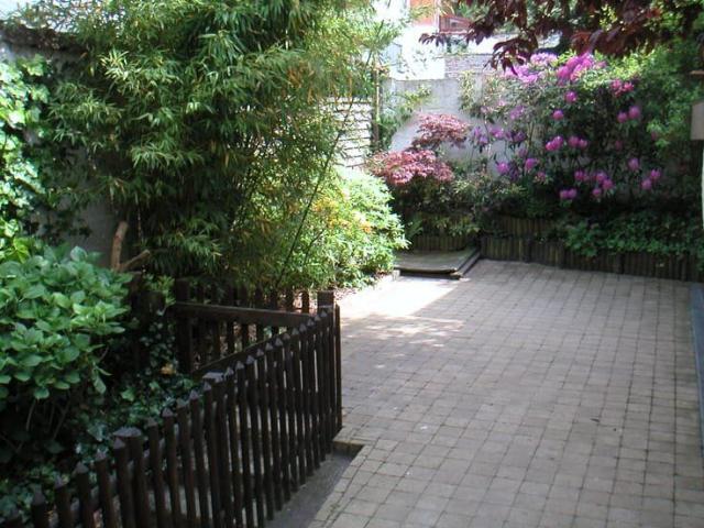 House to rent with 3 bedrooms. Roommate accepted