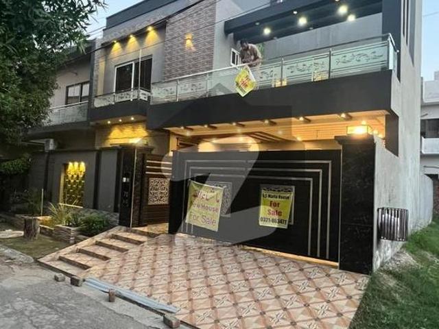 House Urgent For Sale 2 Year Old 9.5 Marla In Nasheman Iqbal Phase 2 Nasheman e Iqbal Phase 2