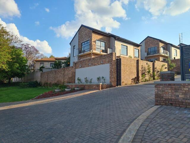 House Waterkloof Ridge Gauteng LS67605837