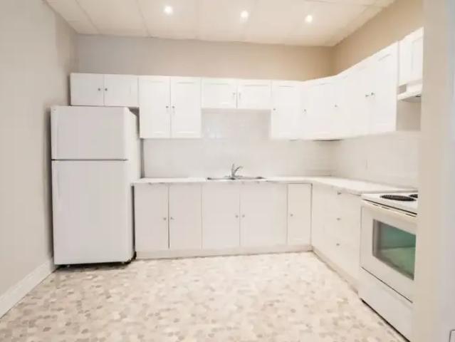 House Welland ON 103151603