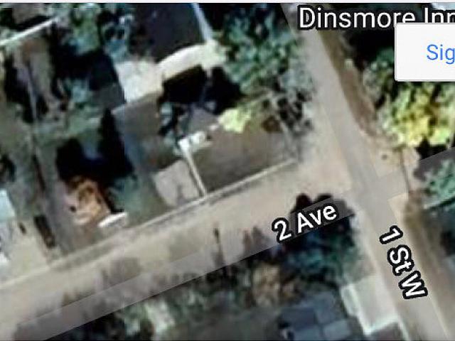 House With Detached Garage