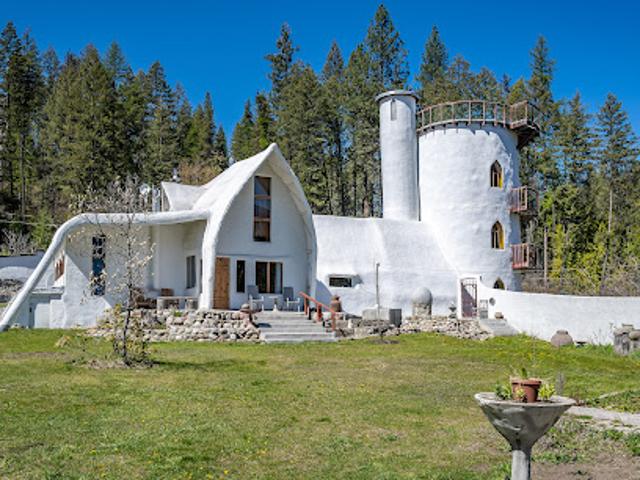 House with garden
