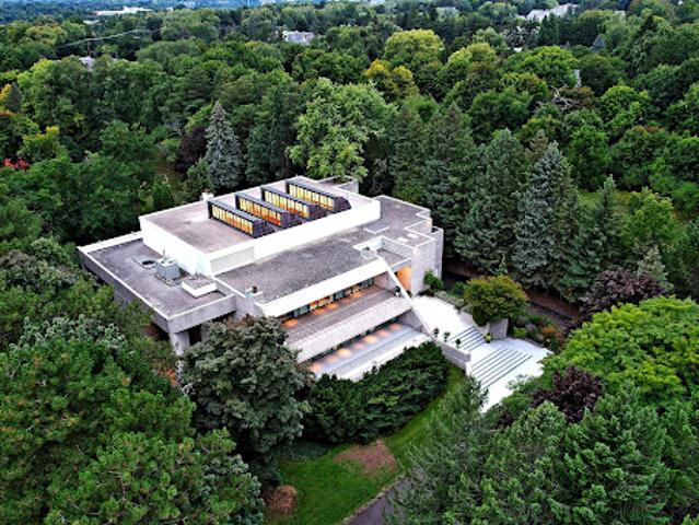 House with garden and terrace