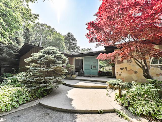 House with garden and terrace