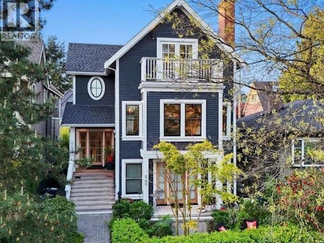 House with garden and terrace