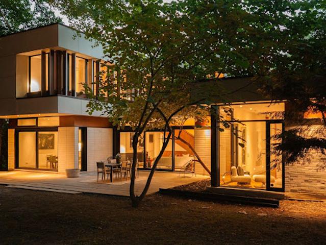 House with garden and terrace