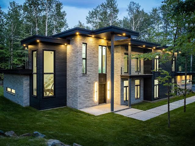 House with garden and terrace
