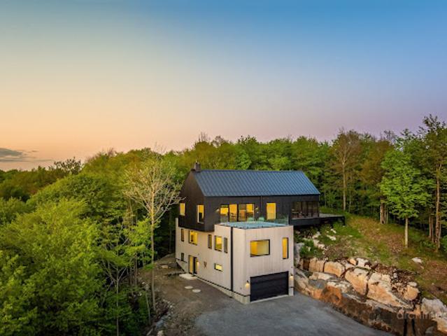 House with garden and terrace