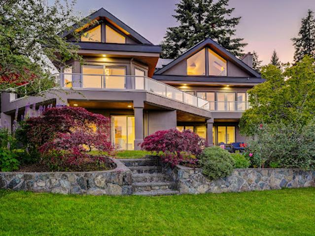 House with garden and terrace