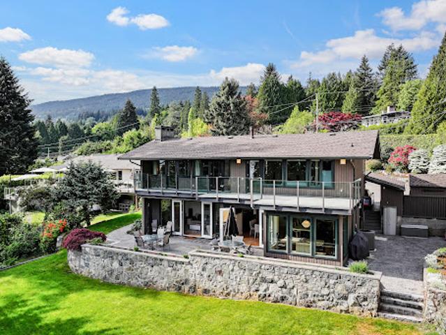 House with garden and terrace