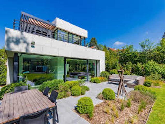 House with Pool