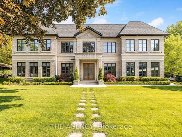 House with pool and garden