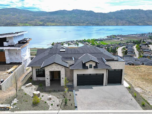 House with terrace