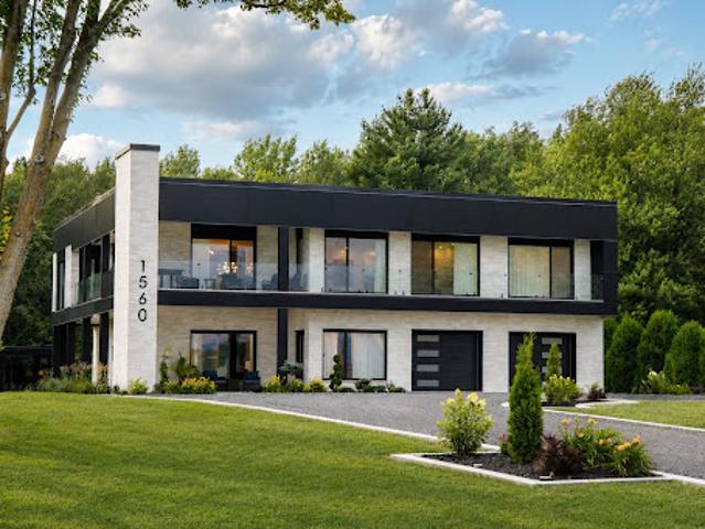 House with terrace