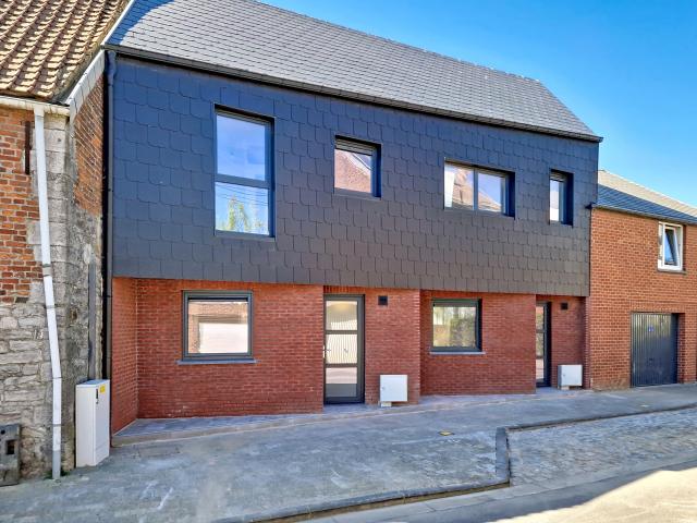 House with three bedrooms in Écaussinnes