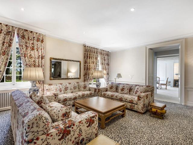 House with 18 rooms on sale in Genève 1 990 m² | dreamo. Ch